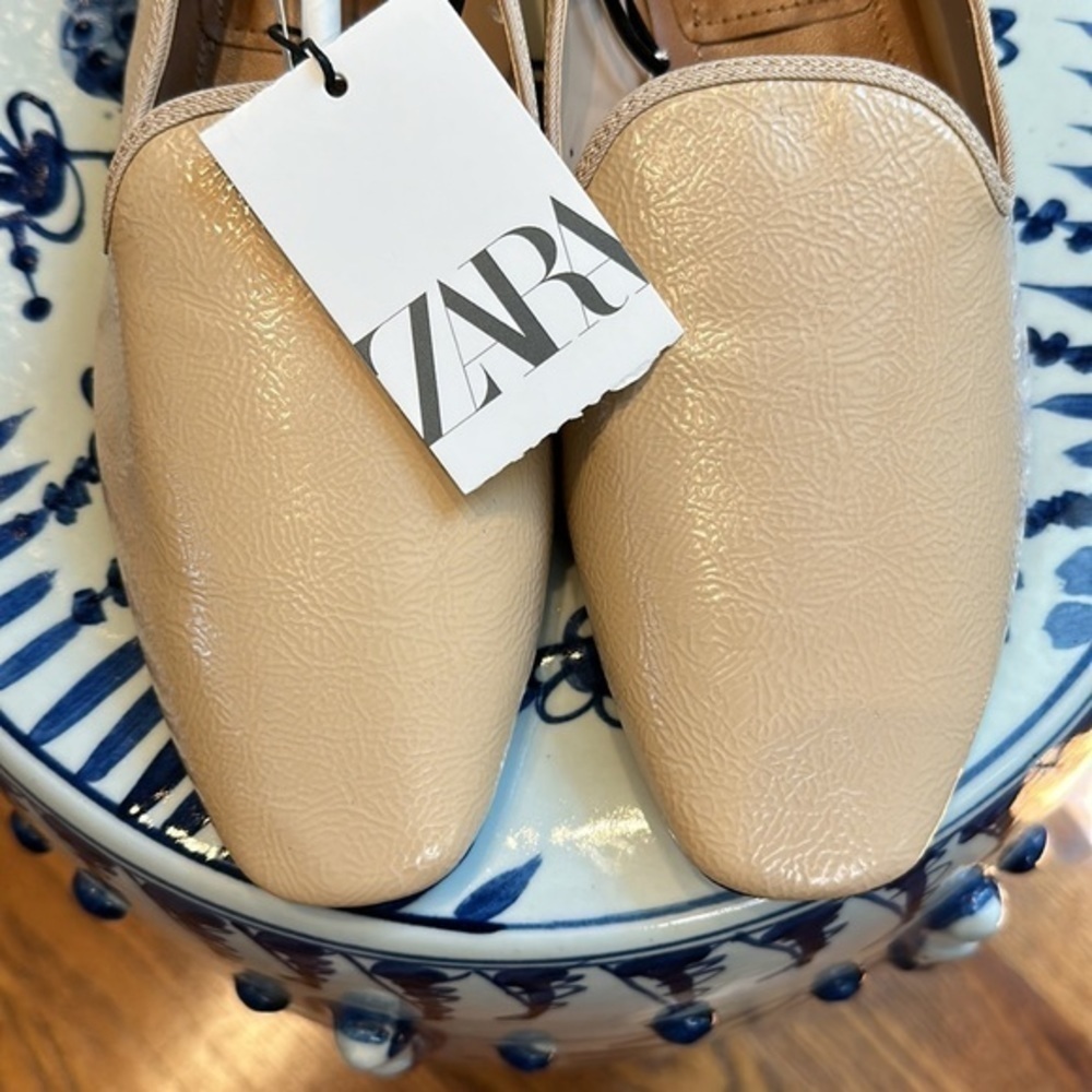Zara Patten Finish Flats - Picture 2 of 7